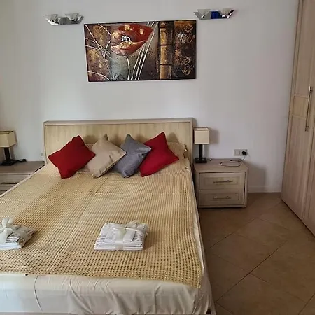Cozy Garden View Studio At Oasis Beach Club * Lozenets